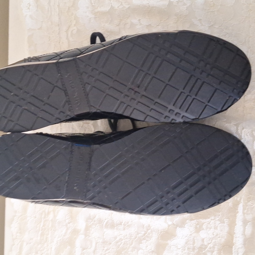 SALE Burberry Sneakers Size 40 - Picture 8 of 8